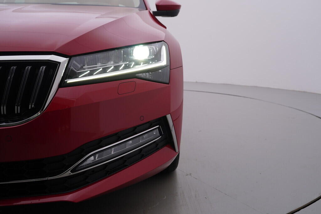 OV190V09607_51.webp_SUPERB L&K 2.0 TDI 147 kW automat, DPH