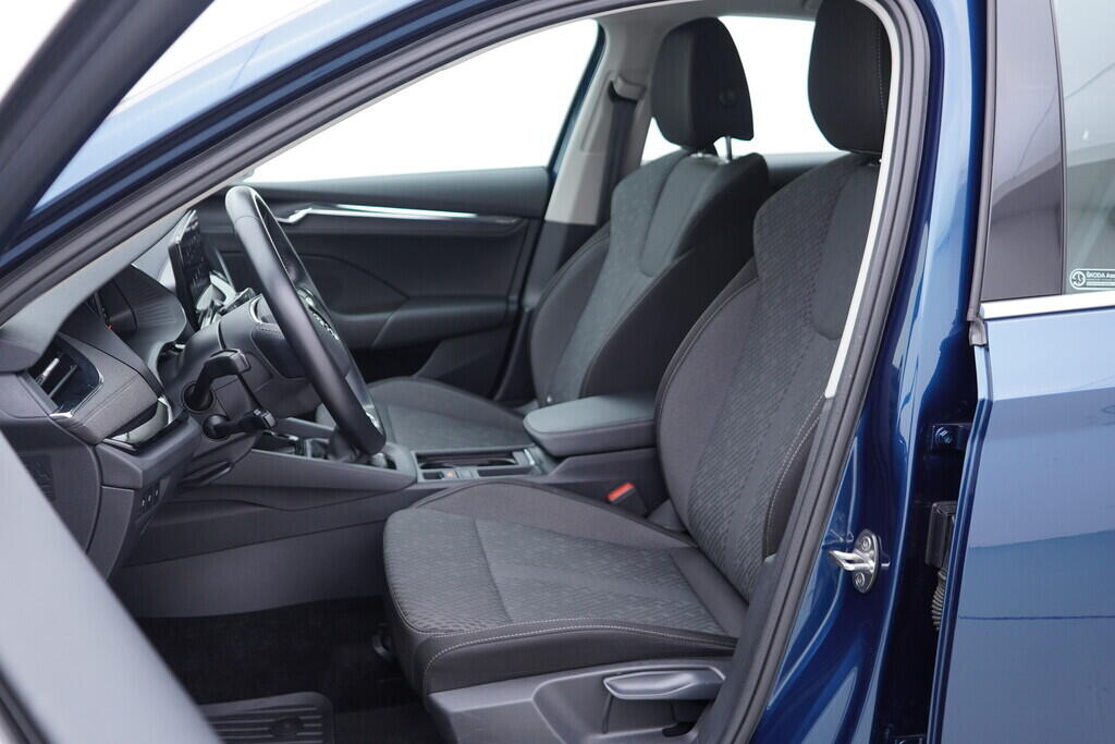 OV190V09611_22.webp_OCTAVIA Style 1.0 TSI 81 kW manuál, DPH