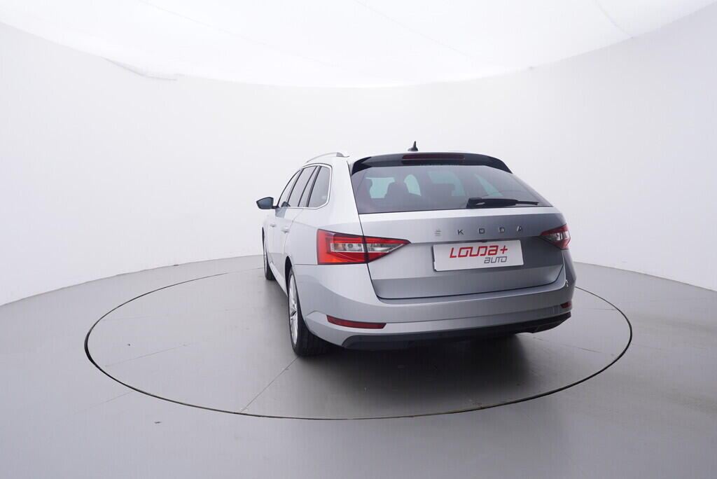 OV190V09612_13.webp_SUPERB Style 2.0 TDI 147 kW automat, DPH