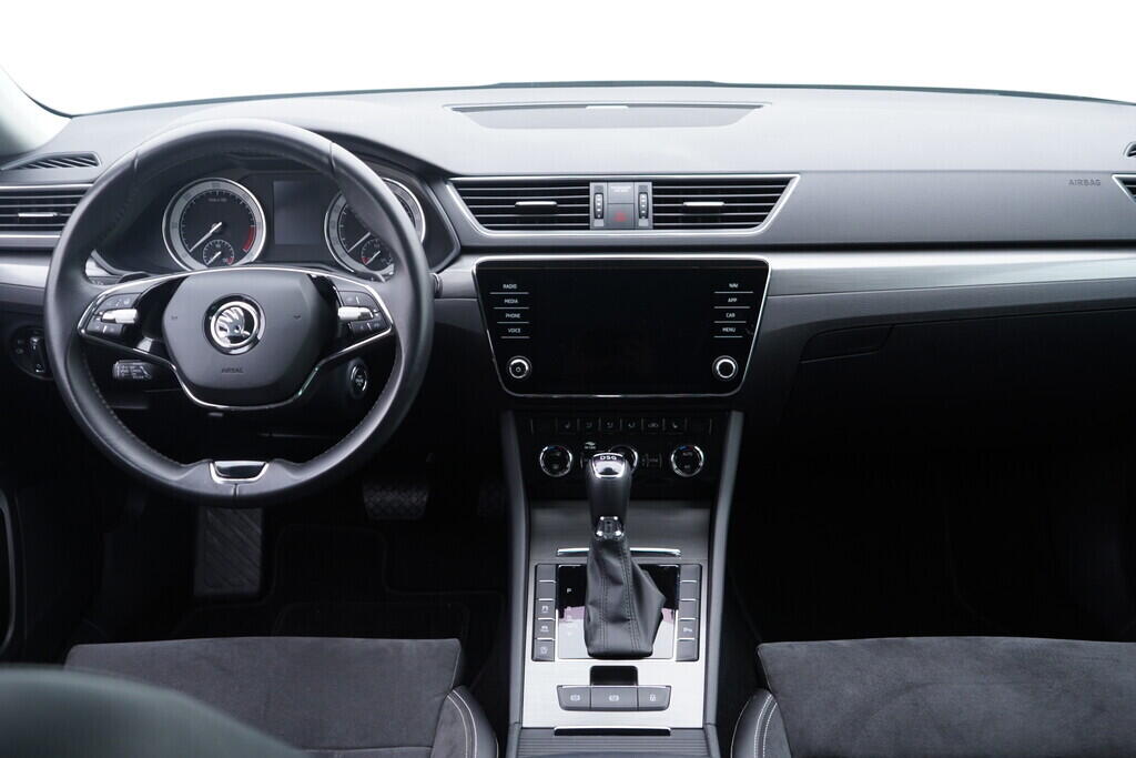 OV190V09612_25.webp_SUPERB Style 2.0 TDI 147 kW automat, DPH