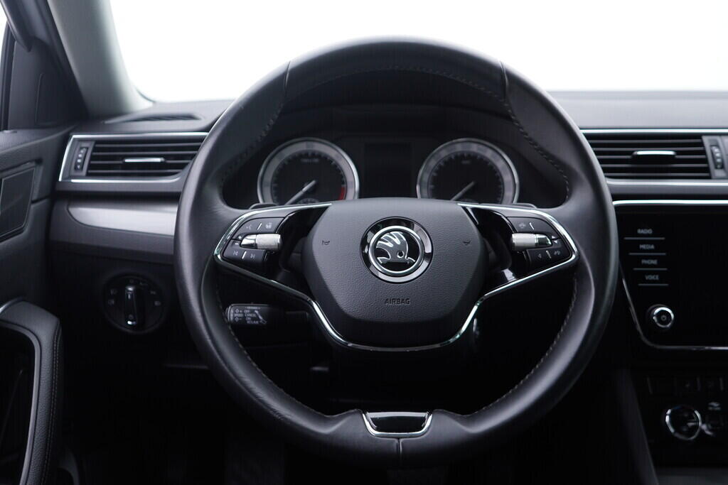 OV190V09612_26.webp_SUPERB Style 2.0 TDI 147 kW automat, DPH