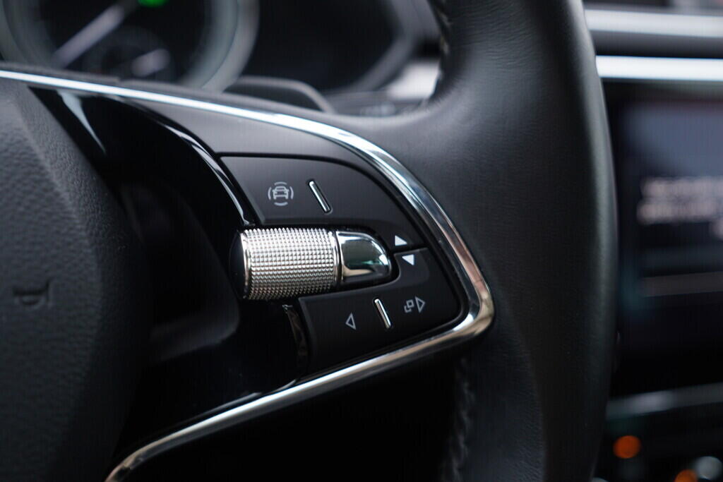 OV190V09612_31.webp_SUPERB Style 2.0 TDI 147 kW automat, DPH