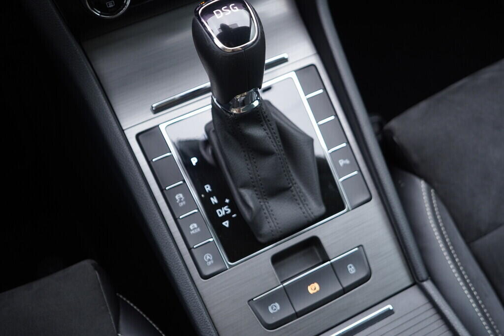 OV190V09612_37.webp_SUPERB Style 2.0 TDI 147 kW automat, DPH