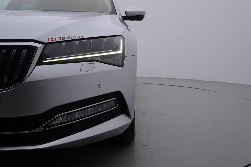 OV190V09612_42.webp_SUPERB Style 2.0 TDI 147 kW automat, DPH