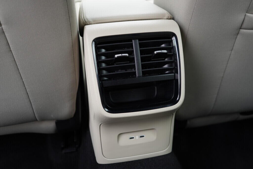 OV190V09615_37.webp_OCTAVIA Style 1.0 TSI 81 kW automat, DPH