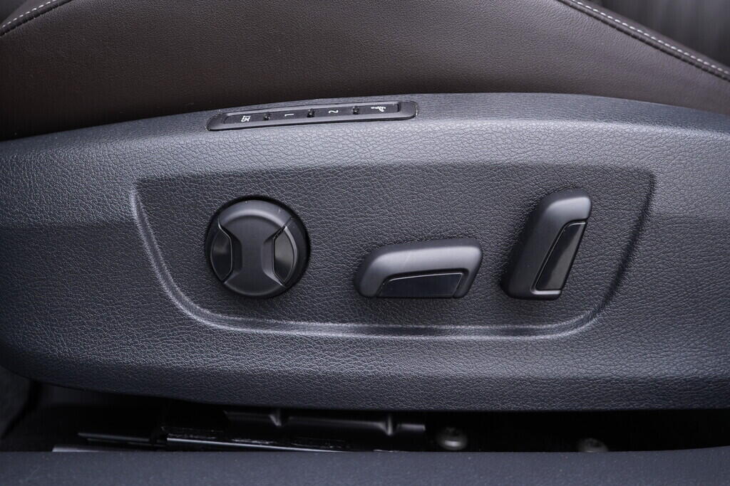 OV190V09617_22.webp_SUPERB L&K 1.5 TSI 110 kW manuál, DPH