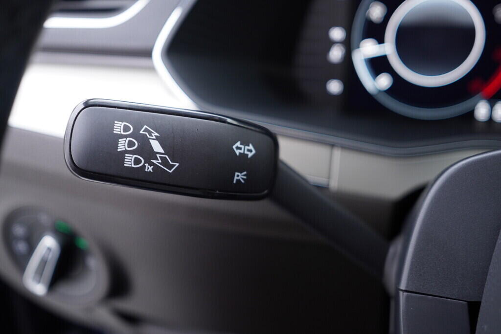 OV190V09617_26.webp_SUPERB L&K 1.5 TSI 110 kW manuál, DPH