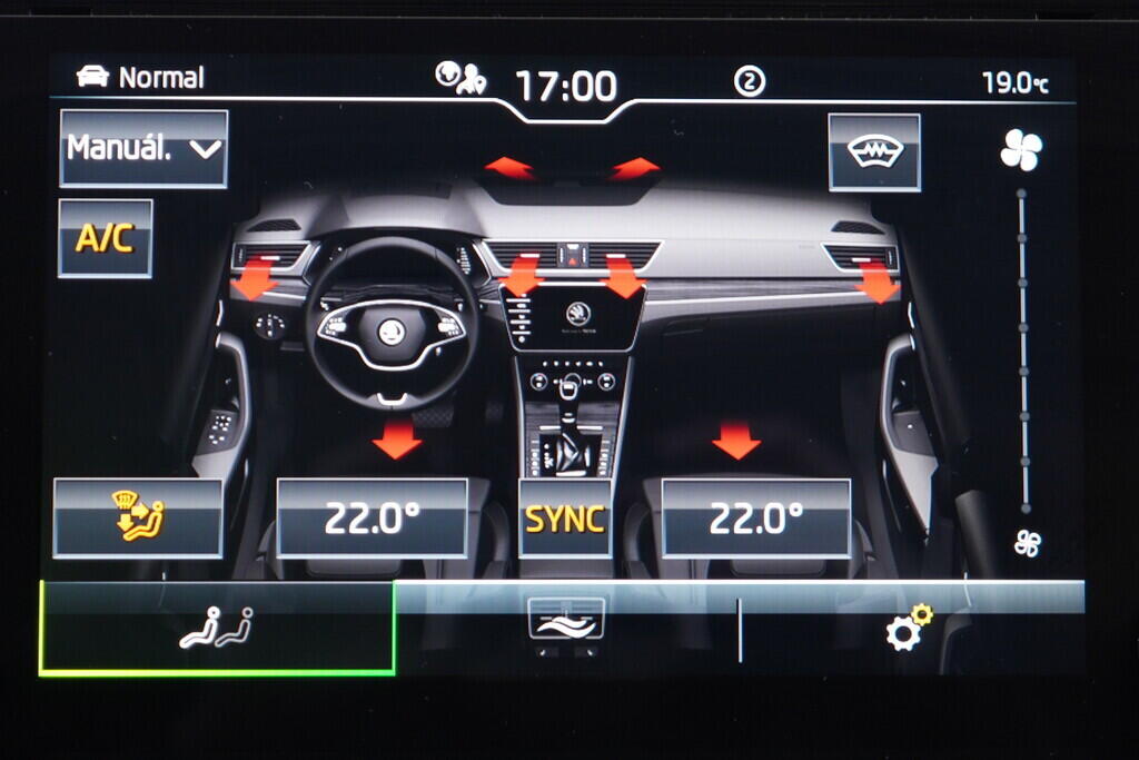 OV190V09617_34.webp_SUPERB L&K 1.5 TSI 110 kW manuál, DPH