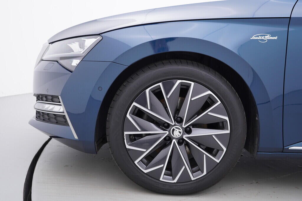 OV190V09617_46.webp_SUPERB L&K 1.5 TSI 110 kW manuál, DPH