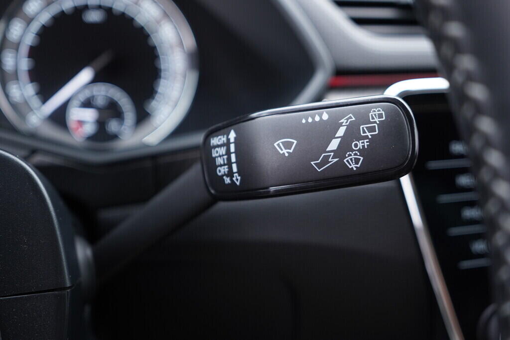 OV190V09618_26.webp_SUPERB SportLine 2.0 TDI 110 kW manuál, DPH