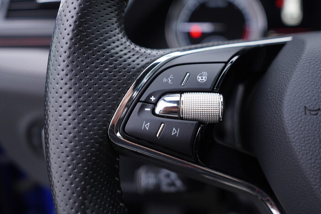 OV190V09618_27.webp_SUPERB SportLine 2.0 TDI 110 kW manuál, DPH