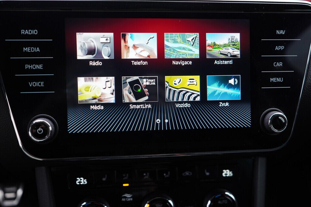 OV190V09618_34.webp_SUPERB SportLine 2.0 TDI 110 kW manuál, DPH