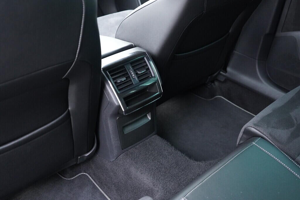 OV190V09618_41.webp_SUPERB SportLine 2.0 TDI 110 kW manuál, DPH