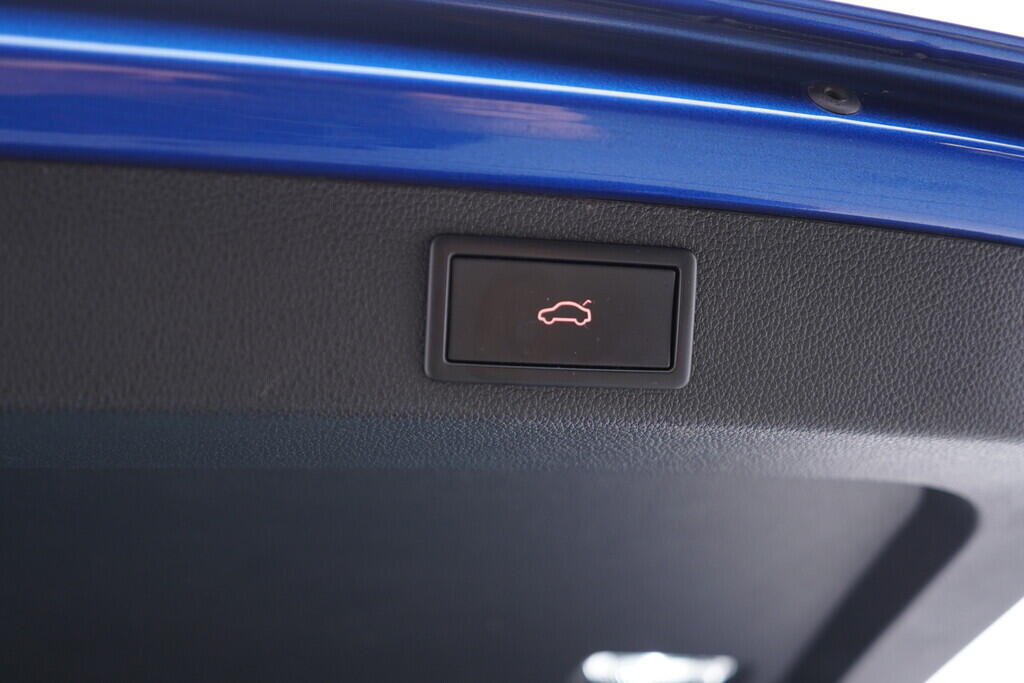 OV190V09618_46.webp_SUPERB SportLine 2.0 TDI 110 kW manuál, DPH