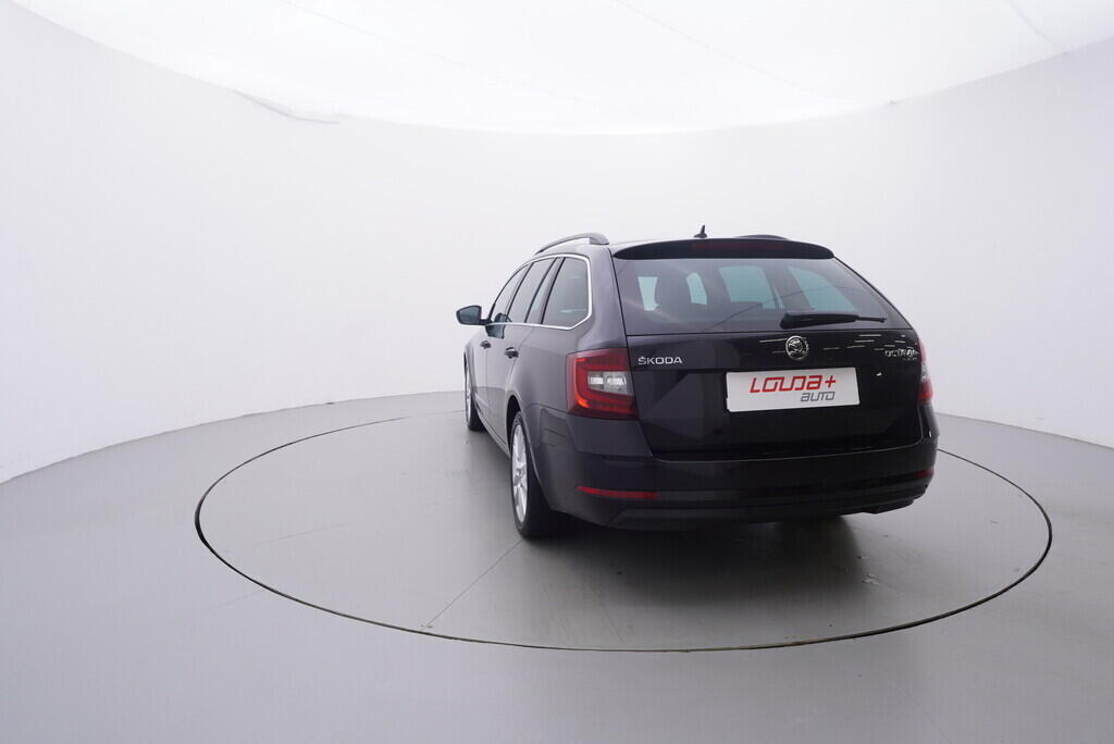 OV190V09619_13.webp_OCTAVIA Style Plus 2.0 TDI 110 kW automat, DPH
