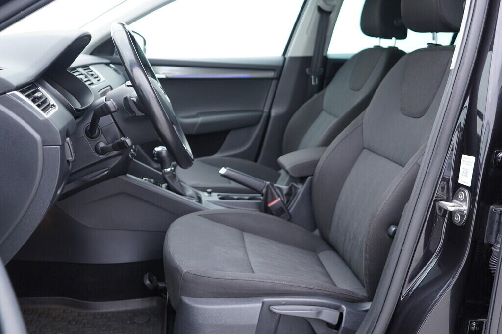 OV190V09619_23.webp_OCTAVIA Style Plus 2.0 TDI 110 kW automat, DPH