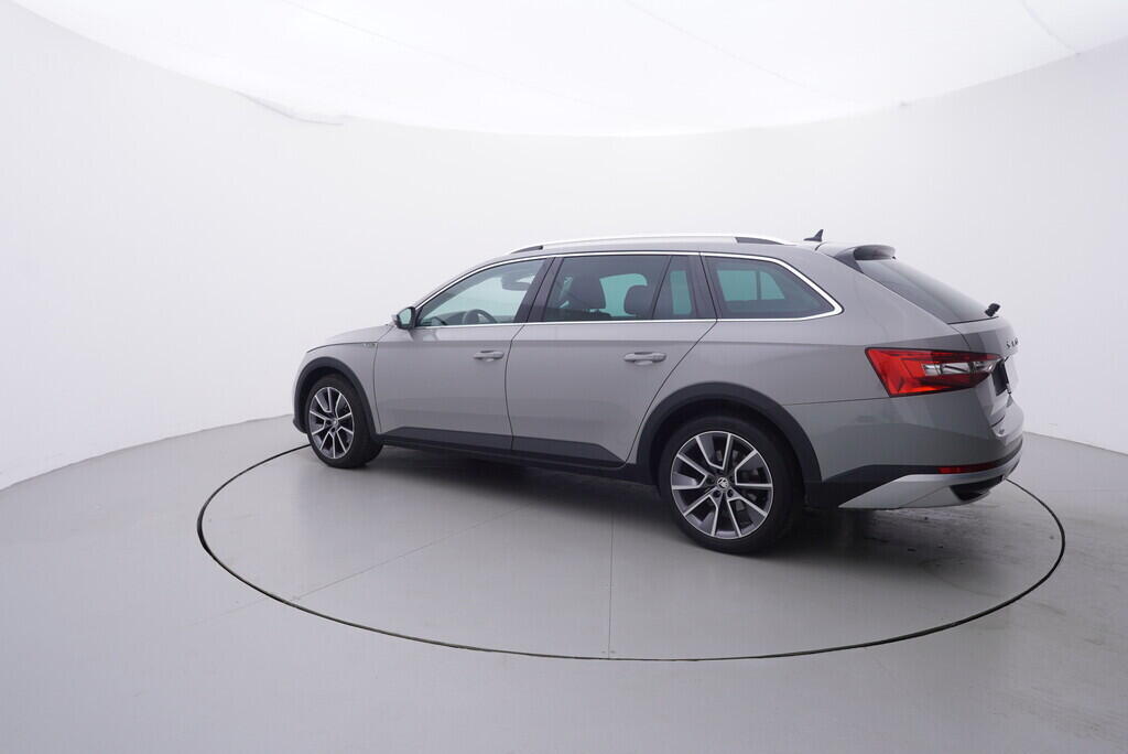 OV190V09621_12.webp_SUPERB Scout 2.0 TDI 147 kW automat, DPH