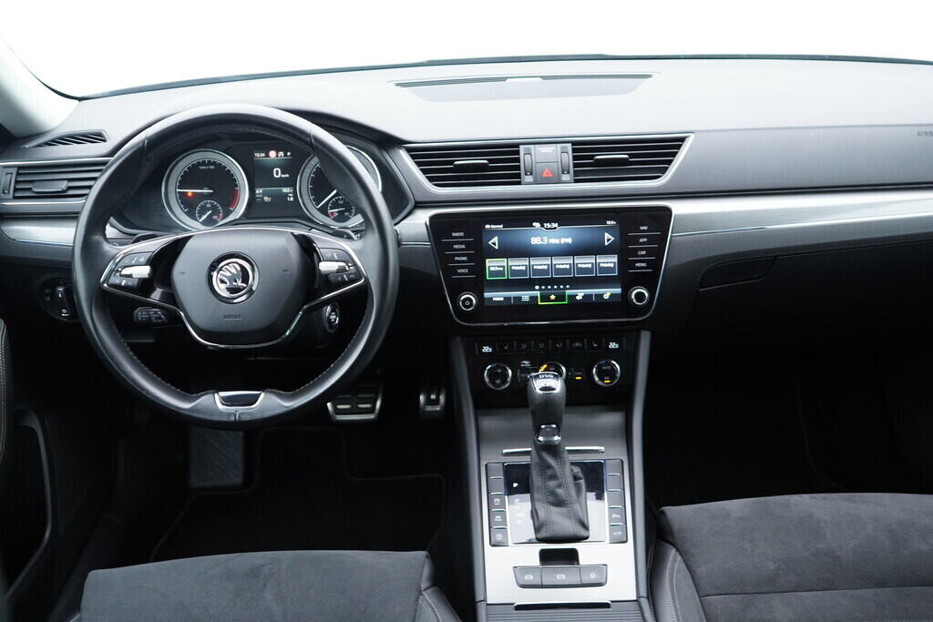 OV190V09621_28.webp_SUPERB Scout 2.0 TDI 147 kW automat, DPH