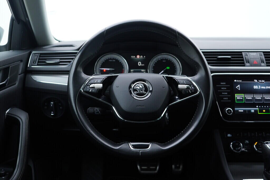 OV190V09621_29.webp_SUPERB Scout 2.0 TDI 147 kW automat, DPH