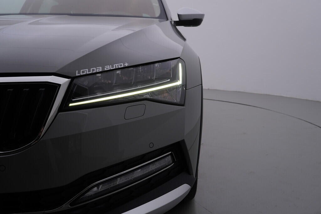 OV190V09621_49.webp_SUPERB Scout 2.0 TDI 147 kW automat, DPH