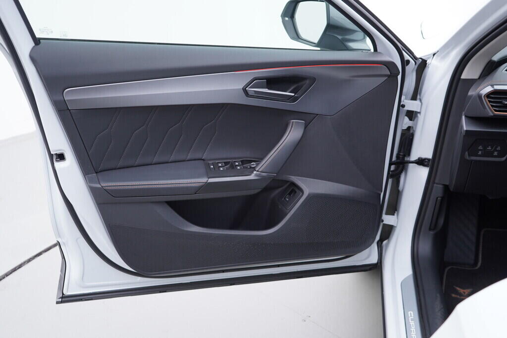 OV190V09622_19.webp_FORMENTOR  2.0 TSI 140 kW automat, DPH