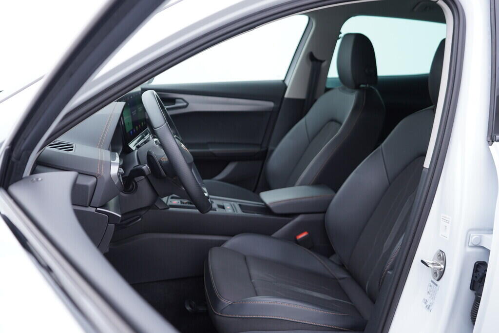 OV190V09622_22.webp_FORMENTOR  2.0 TSI 140 kW automat, DPH