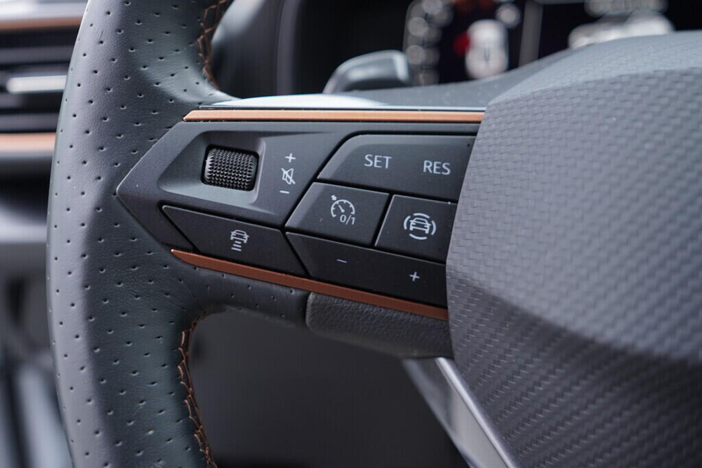 OV190V09622_25.webp_FORMENTOR  2.0 TSI 140 kW automat, DPH