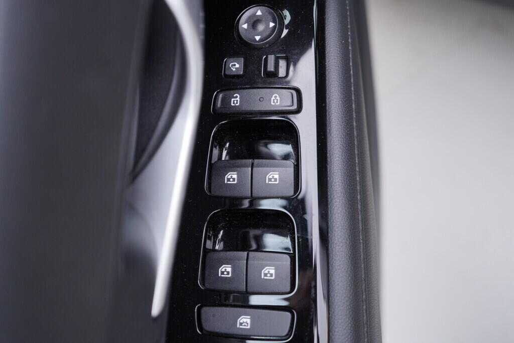 OV190V09623_20.webp_TUCSON SMART 1.6 G4FP 110 kW manuál, DPH