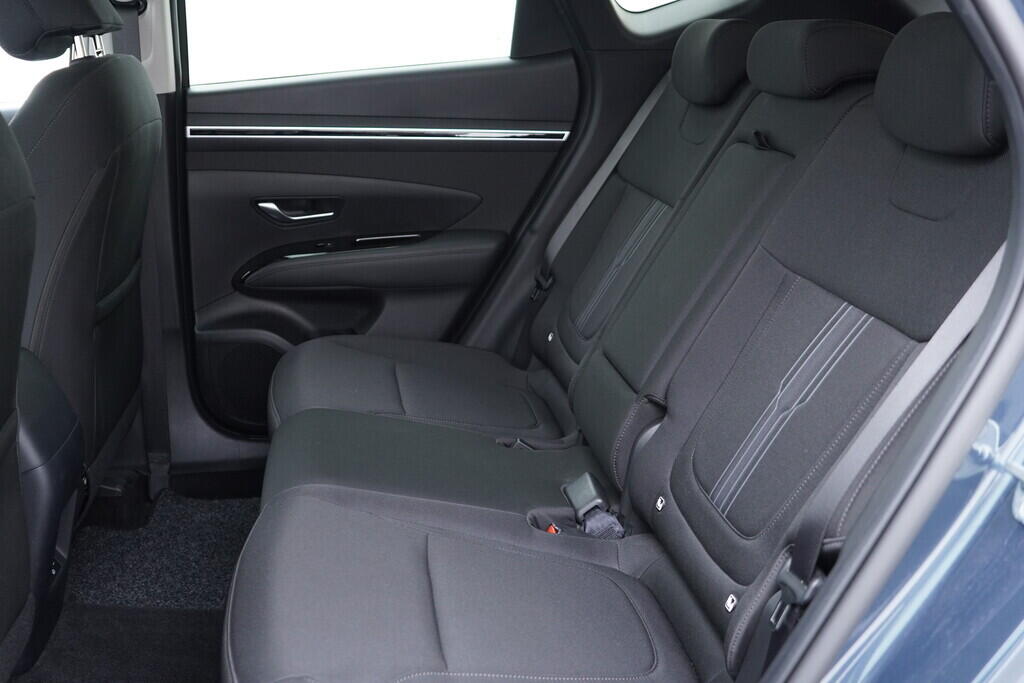 OV190V09623_33.webp_TUCSON SMART 1.6 G4FP 110 kW manuál, DPH