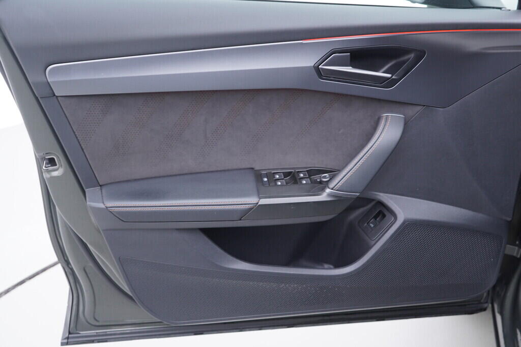 OV190V09625_19.webp_FORMENTOR  2.0 TSI 228 kW automat, DPH