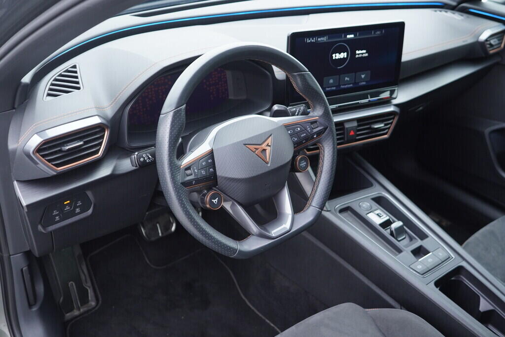 OV190V09625_22.webp_FORMENTOR  2.0 TSI 228 kW automat, DPH