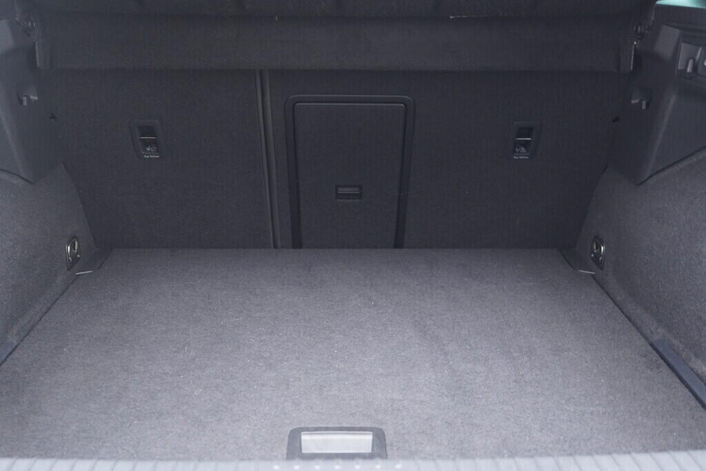 OV190V09625_39.webp_FORMENTOR  2.0 TSI 228 kW automat, DPH