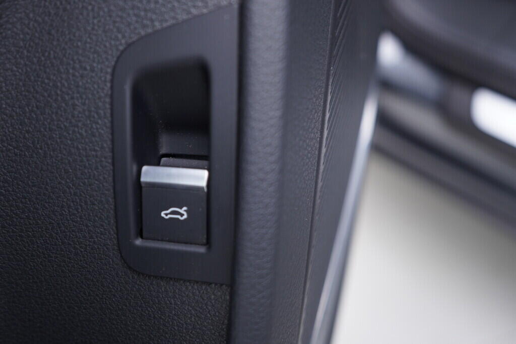 OV190V09627_22.webp_Q7 S-line 3.0 TDI 210 kW automat, DPH