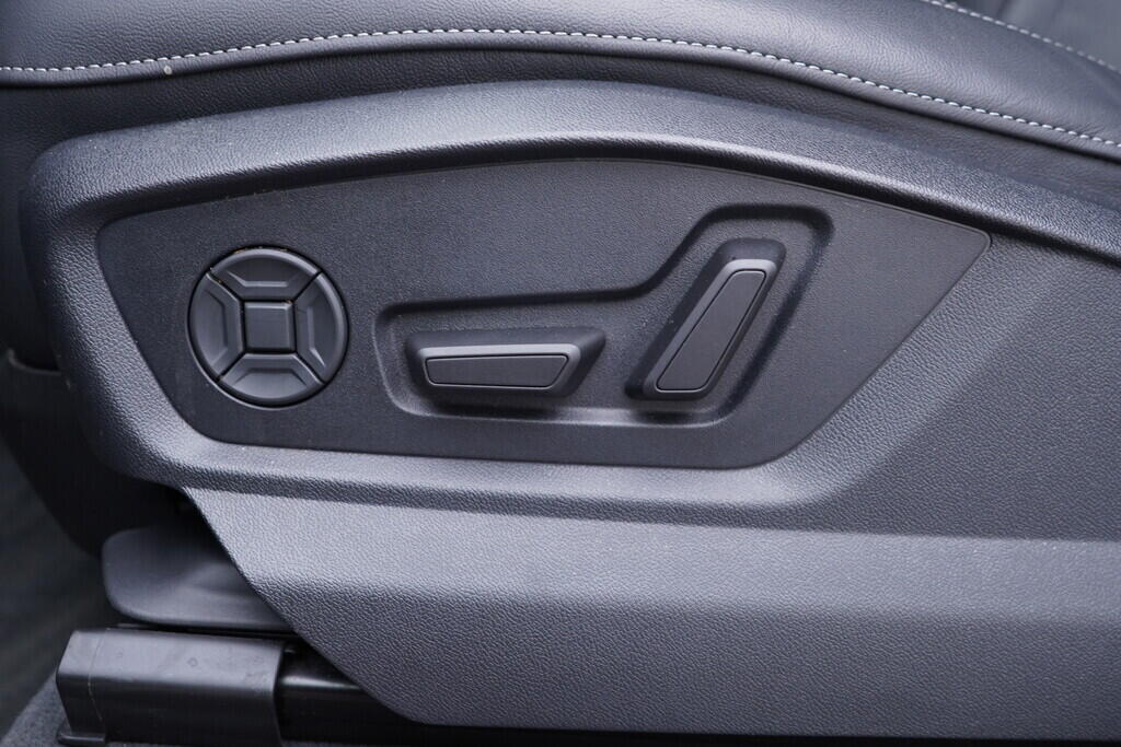 OV190V09627_24.webp_Q7 S-line 3.0 TDI 210 kW automat, DPH