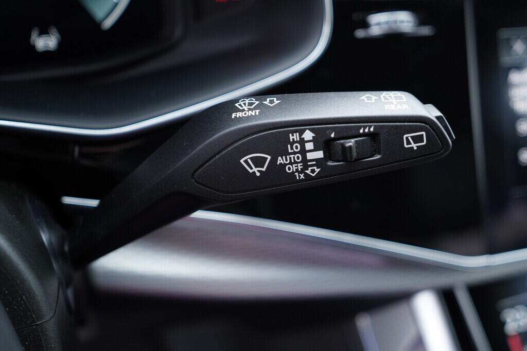 OV190V09627_30.webp_Q7 S-line 3.0 TDI 210 kW automat, DPH