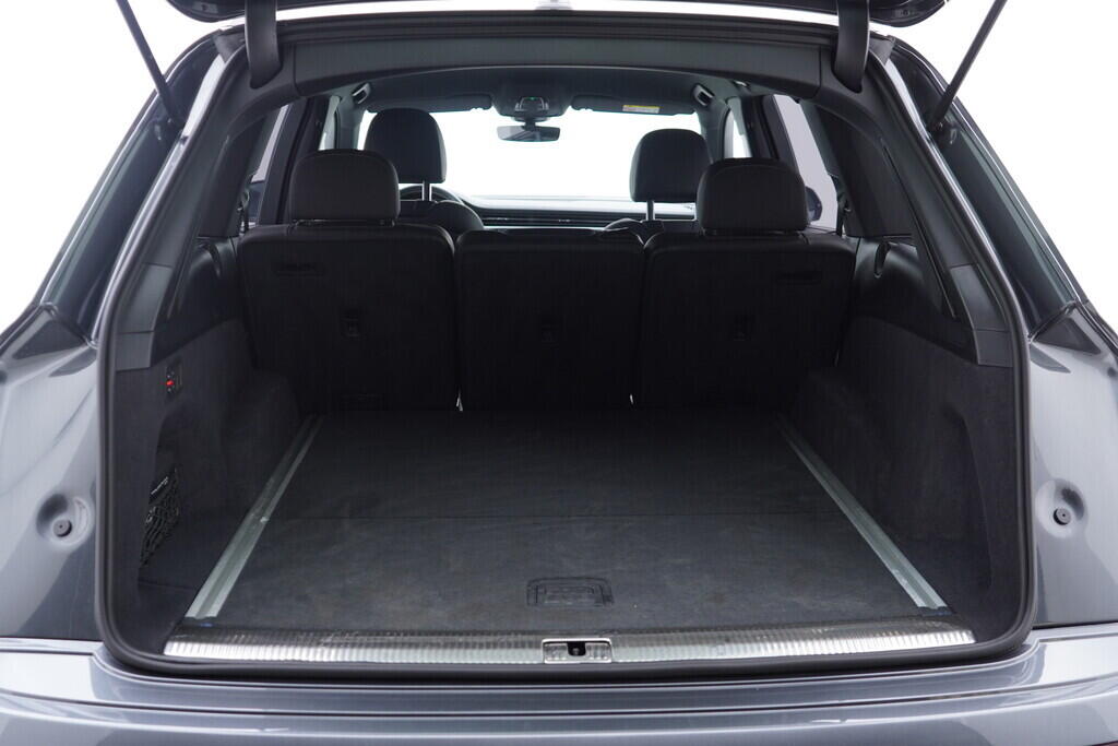 OV190V09627_44.webp_Q7 S-line 3.0 TDI 210 kW automat, DPH