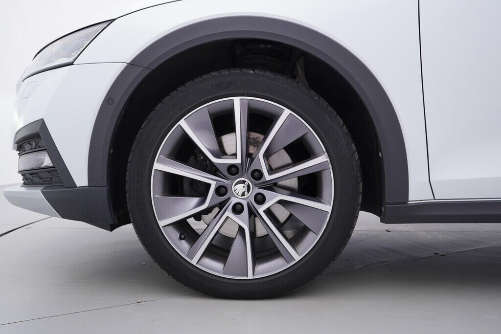 OV190V09628_46.webp_OCTAVIA Scout 2.0 TDI 110 kW automat, DPH