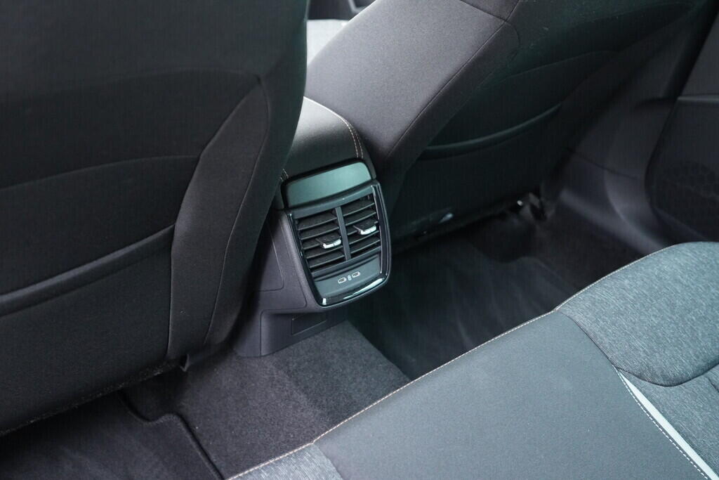 OV190V09631_37.webp_KAMIQ Style 1.5 TSI 110 kW manuál, DPH