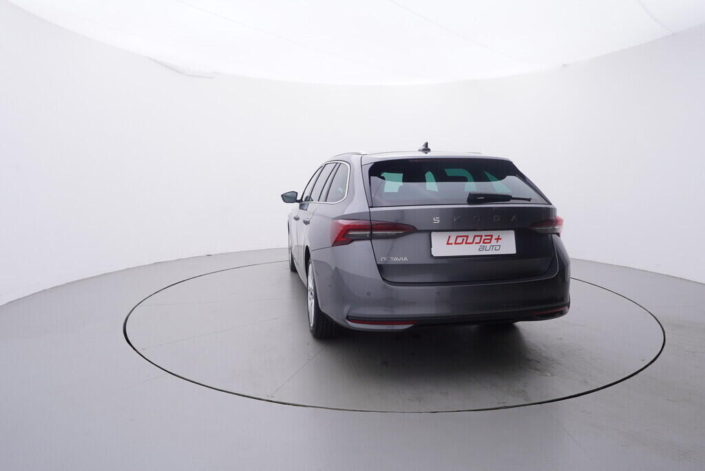 OV190V09632_13.webp_OCTAVIA Top Selection 2.0 TDI 110 kW automat, DPH