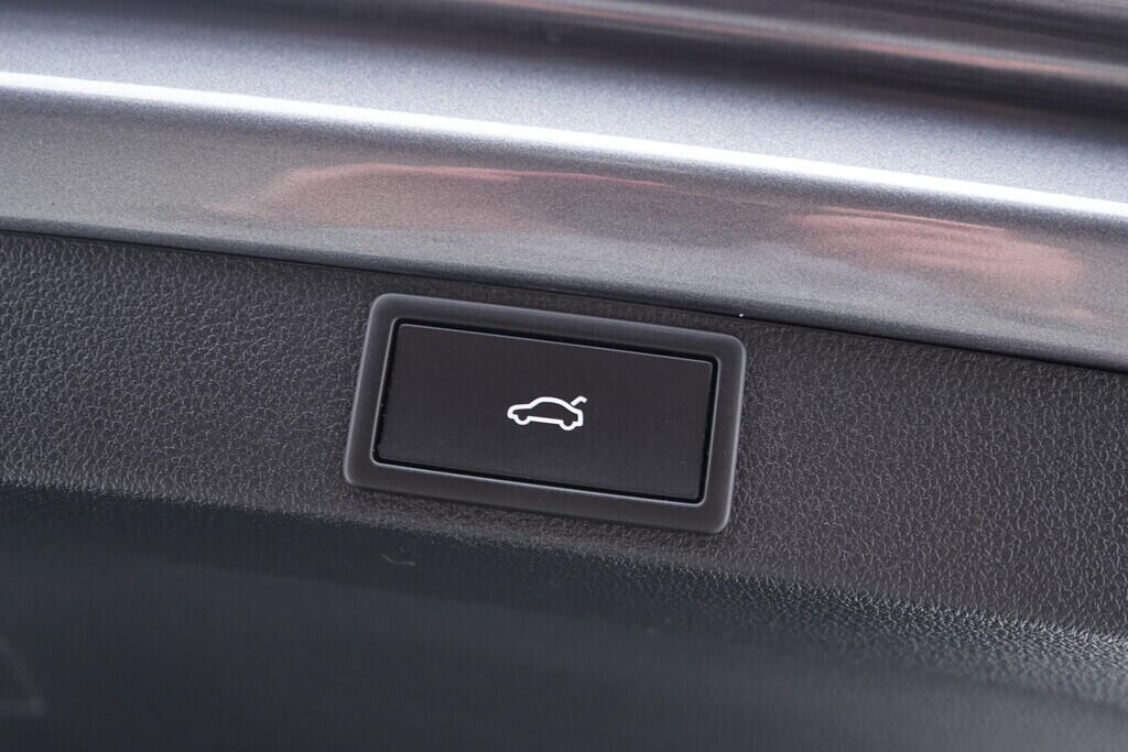 OV190V09632_40.webp_OCTAVIA Top Selection 2.0 TDI 110 kW automat, DPH