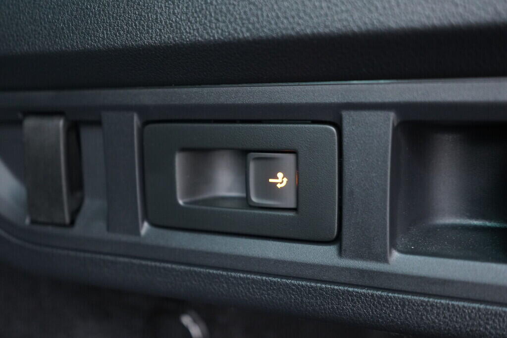 OV190V09632_42.webp_OCTAVIA Top Selection 2.0 TDI 110 kW automat, DPH