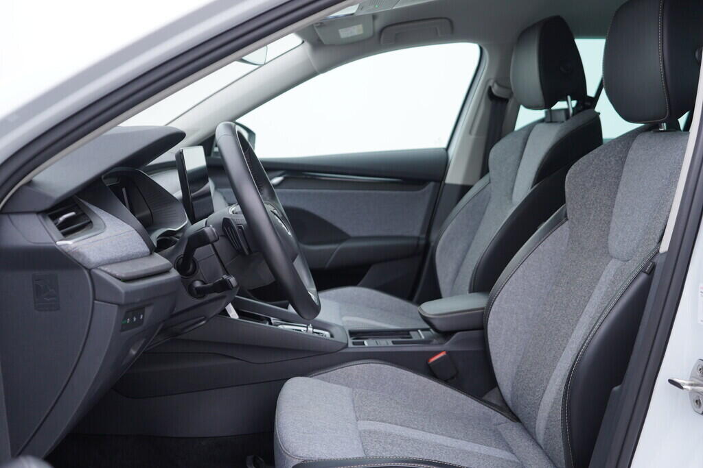 OV190V09634_23.webp_OCTAVIA Top Selection 2.0 TDI 110 kW automat, DPH