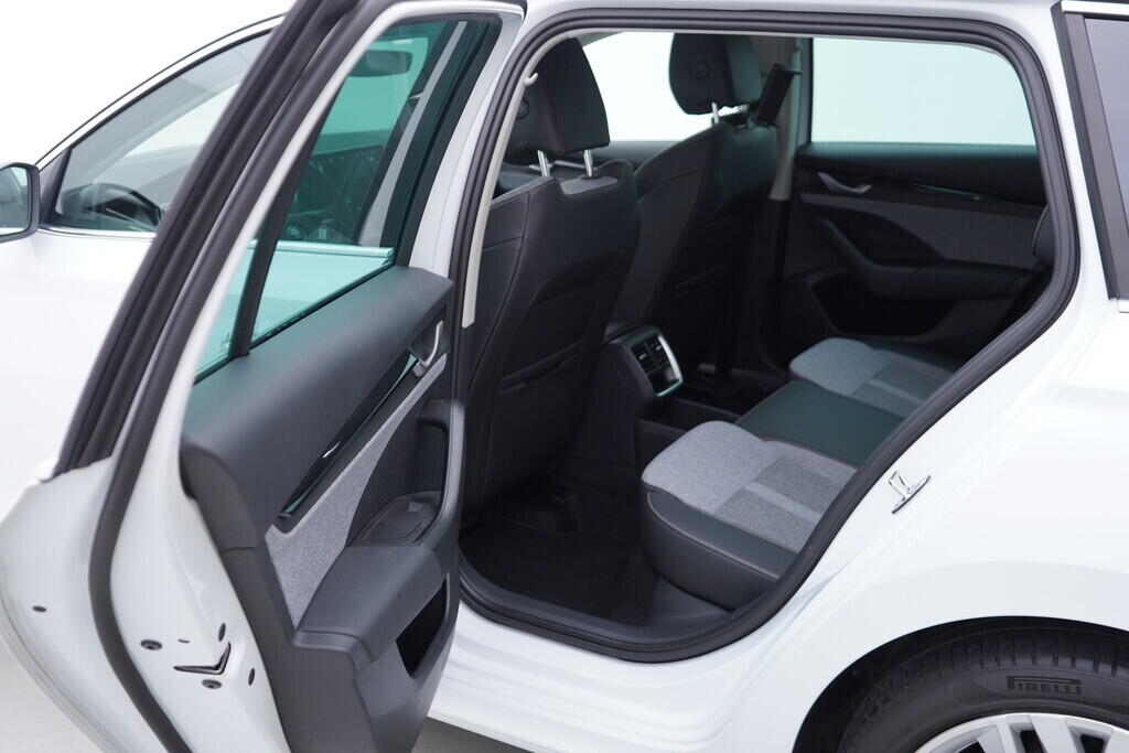 OV190V09634_36.webp_OCTAVIA Top Selection 2.0 TDI 110 kW automat, DPH