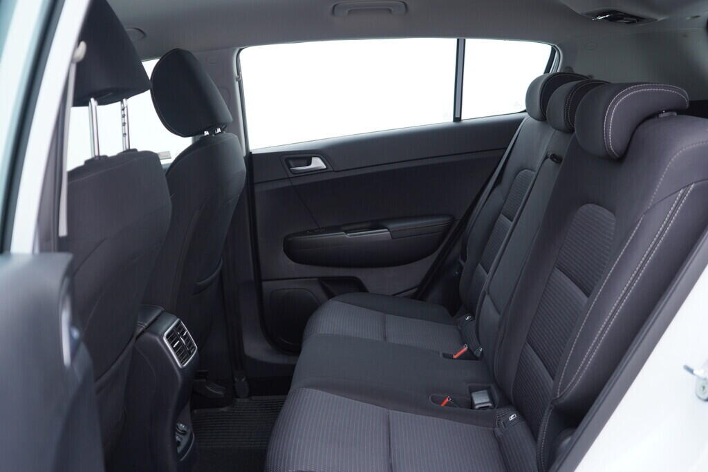 OV190V09635_37.webp_SPORTAGE Exclusive 1.6 CRDI 100 kW automat