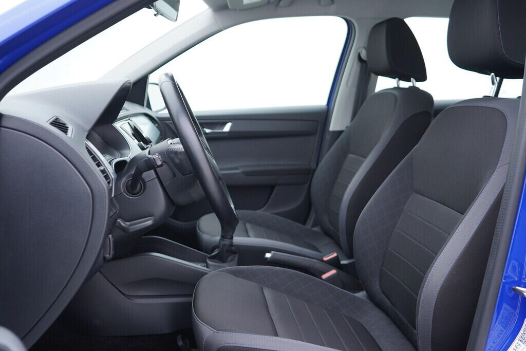 OV190V09636_23.webp_FABIA Ambition 1.0 TSI 70 kW manuál, DPH