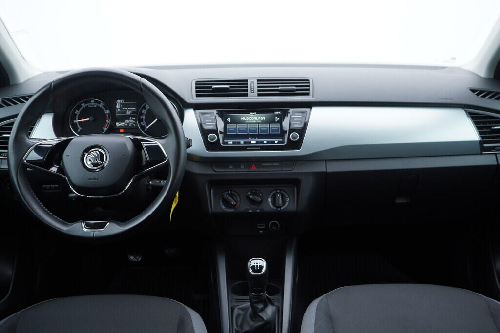 OV190V09636_26.webp_FABIA Ambition 1.0 TSI 70 kW manuál, DPH