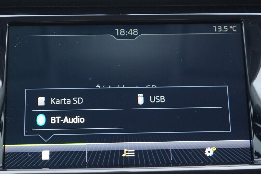 OV190V09636_29.webp_FABIA Ambition 1.0 TSI 70 kW manuál, DPH