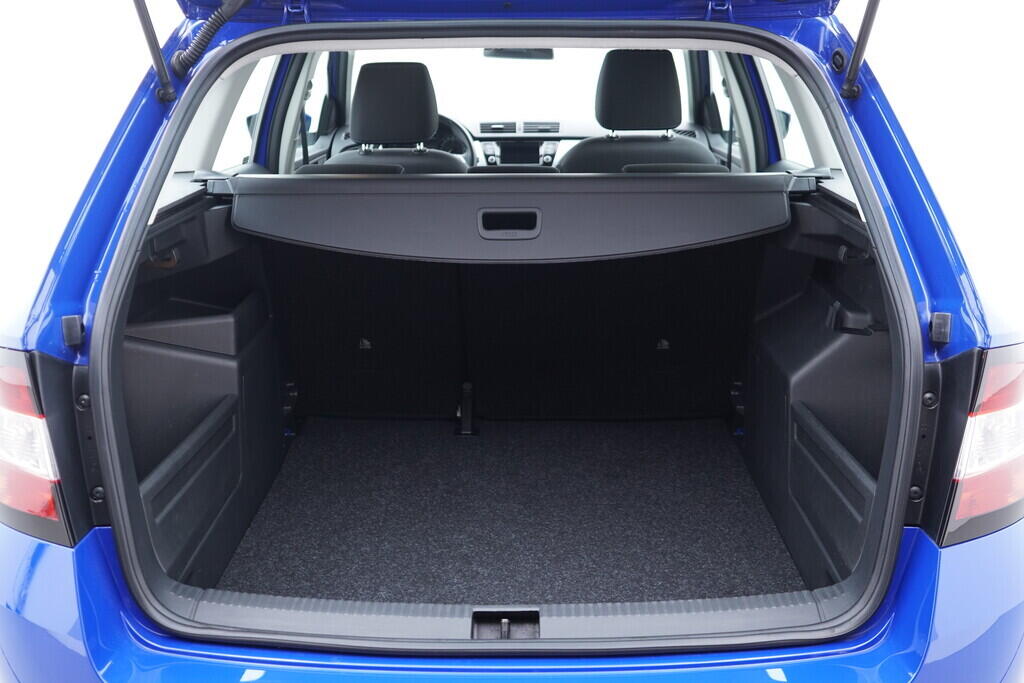 OV190V09636_34.webp_FABIA Ambition 1.0 TSI 70 kW manuál, DPH