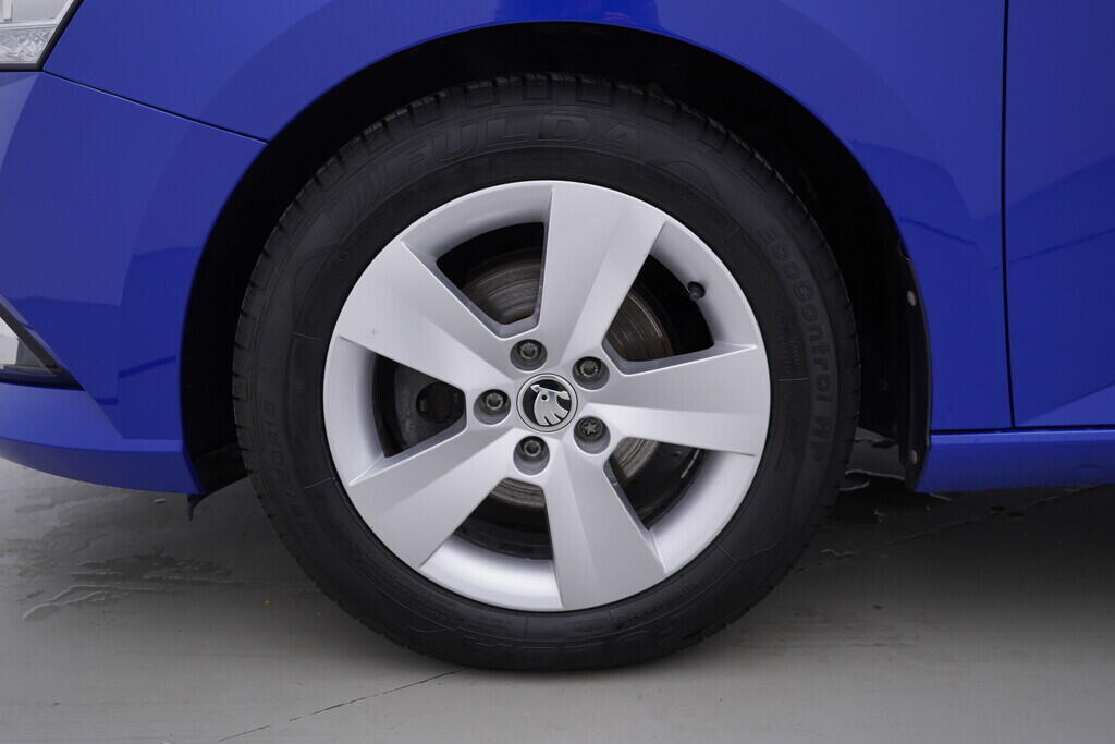 OV190V09636_36.webp_FABIA Ambition 1.0 TSI 70 kW manuál, DPH