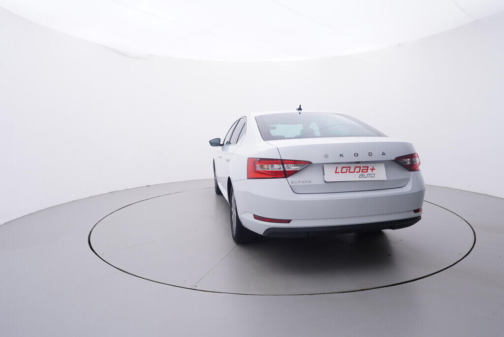 OV190V09637_13.webp_SUPERB Style 2.0 TDI 110 kW automat, DPH